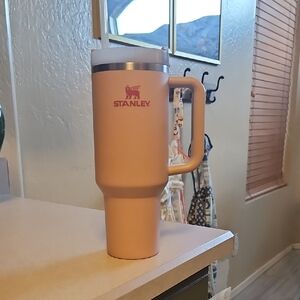 Stanley Dusty Rose 40 Ounce STAN